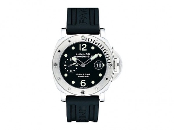 Officine Panerai Luminor Submersible